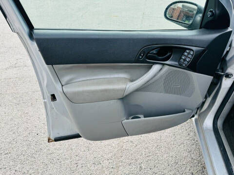 2007 Ford Focus ZX4 SES