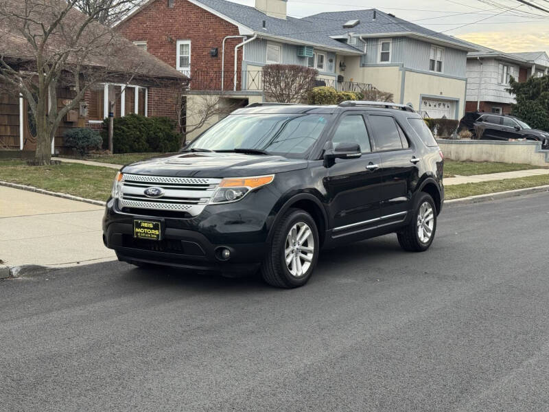 2015 Ford Explorer XLT's photo