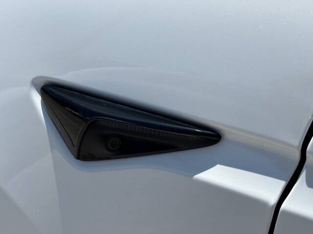 2022 Tesla Model X 28