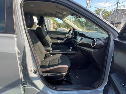 2022 Nissan Kicks SV