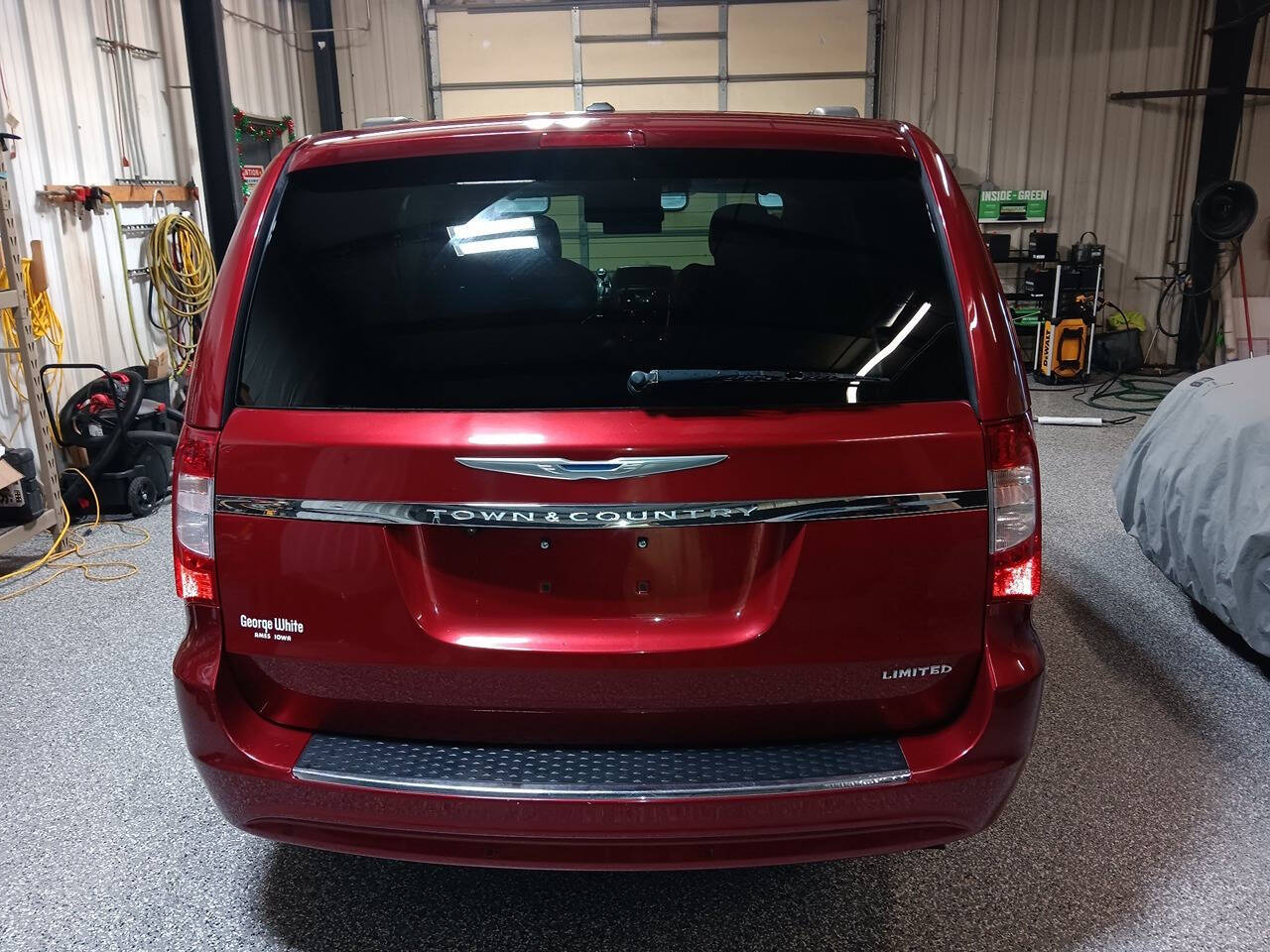 2015 Chrysler Town and Country for sale at Carlisle Motors LLC in Carlisle, IA