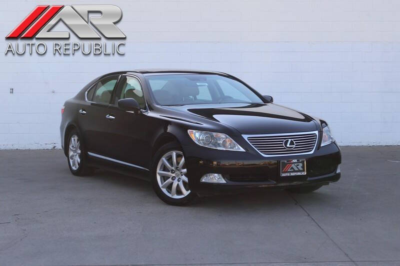 2009 Lexus LS Base's photo