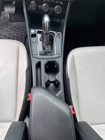 2019 Volkswagen Jetta R-Line