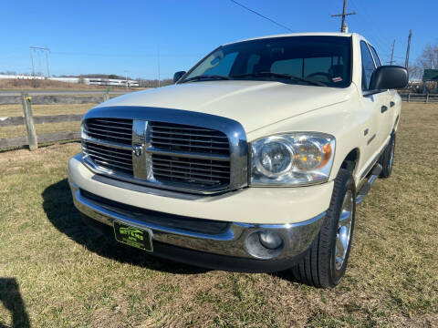 2007 Dodge Ram 1500 for sale at Hitt & Mis Auto in Cape Girardeau MO