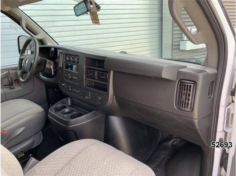 2021 Chevrolet Express 2500