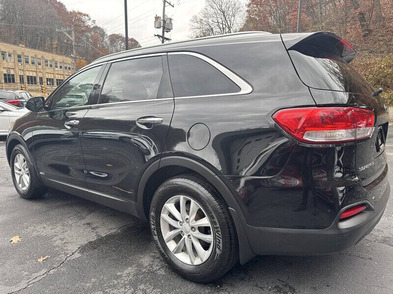 2018 Kia Sorento LX