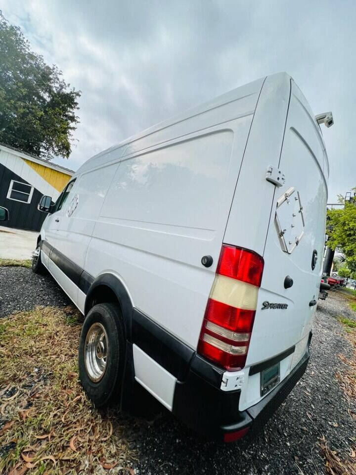 2008 DODGE Sprinter Van - $22,950