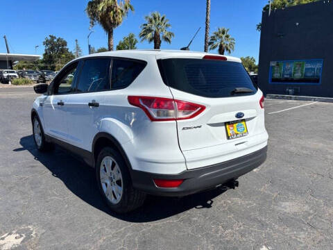 2016 Ford Escape S