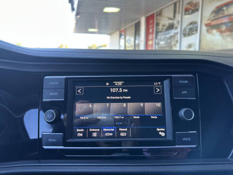 2020 Volkswagen Jetta R-Line