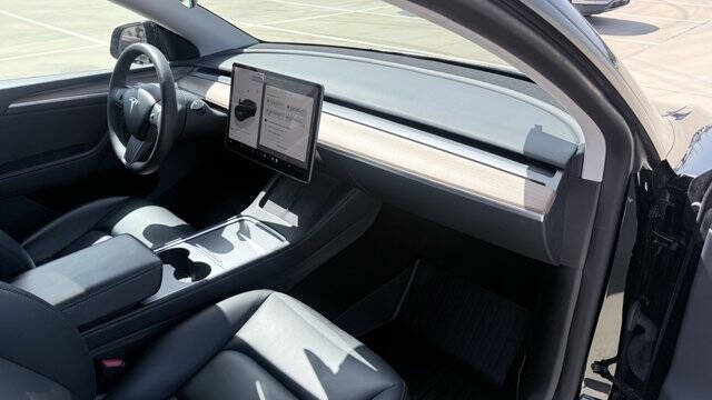 2024 Tesla Model Y Performance