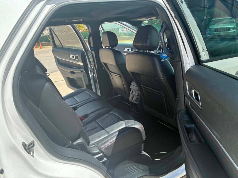 2017 Ford Explorer Sport