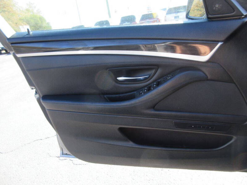 2013 BMW 5 Series 528i