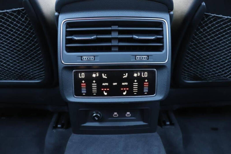 2023 Audi SQ8 4.0T quattro Prestige