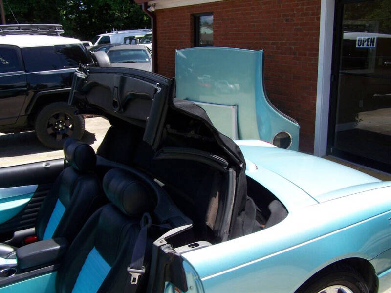 2002 Ford Thunderbird Deluxe