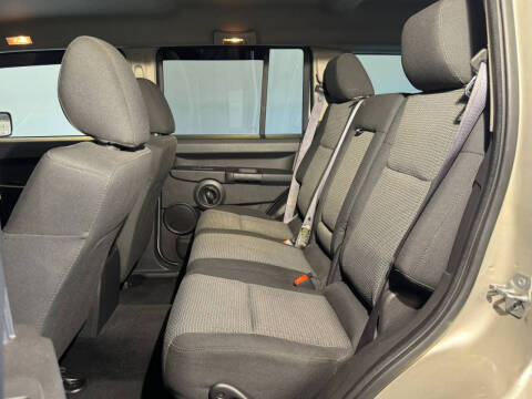 2008 Jeep Commander Sport