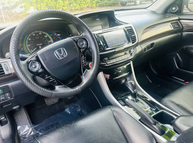 2017 Honda Accord Hybrid Touring