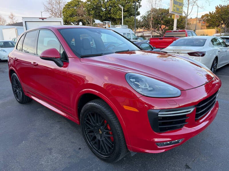 2016 Porsche Cayenne GTS's photo