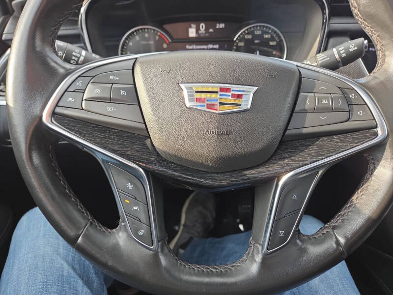 2023 Cadillac XT5 Premium Luxury