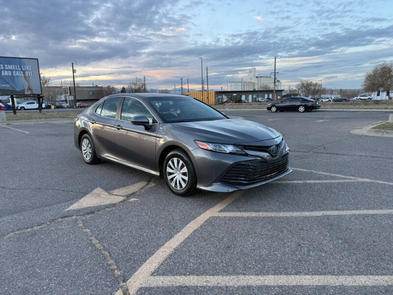 2019 Toyota Camry Hybrid LE