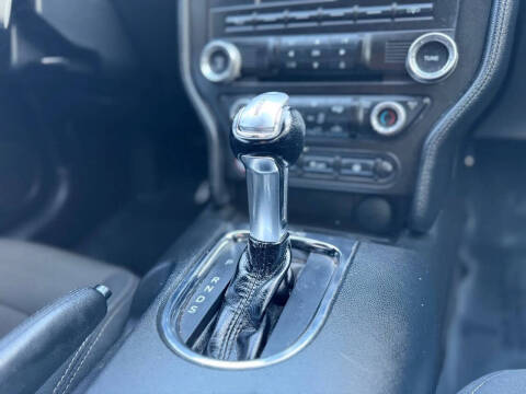 2016 Ford Mustang V6