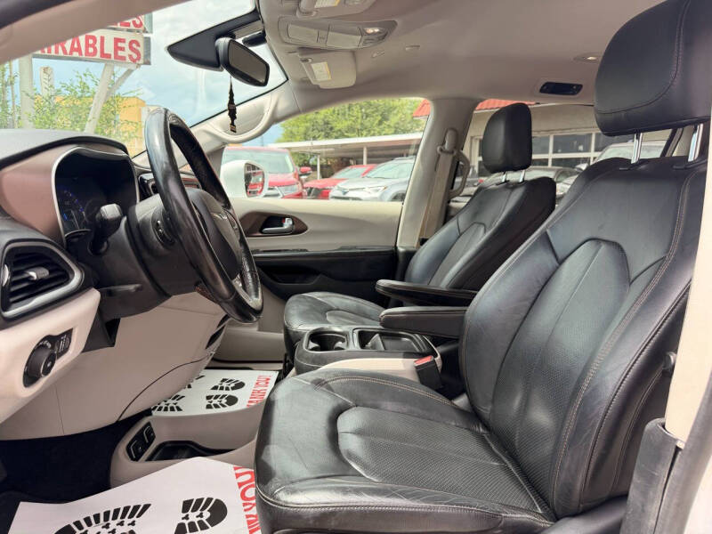 2019 Chrysler Pacifica Touring L