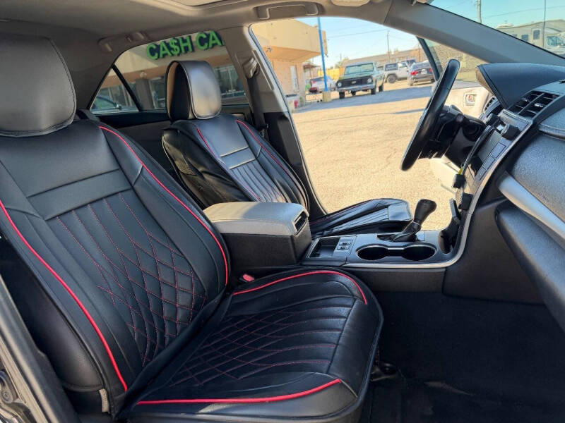 2015 Toyota Camry SE