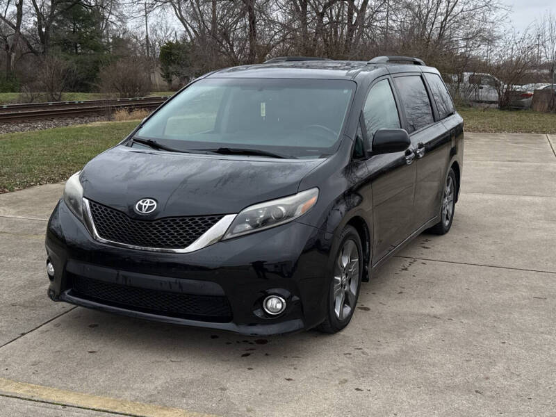 2015 Toyota Sienna for sale at Mr. Auto in Hamilton OH