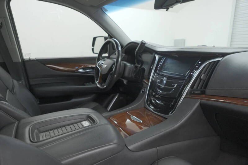 2019 Cadillac Escalade ESV Luxury