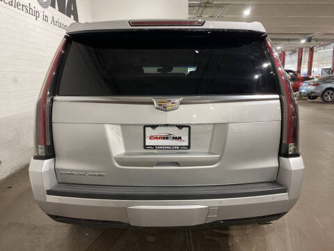 2016 Cadillac Escalade Luxury Collection