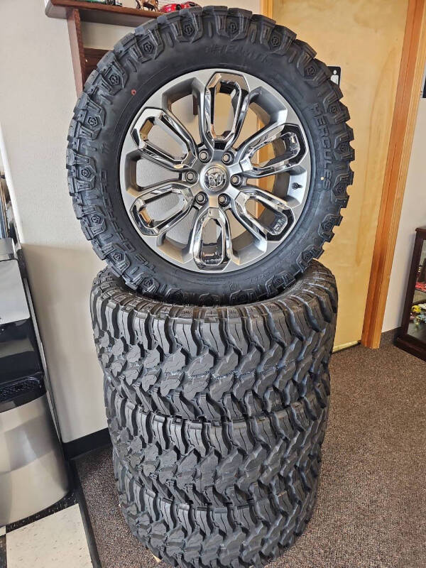 RAM RAM1500 WHEELS &TIRES