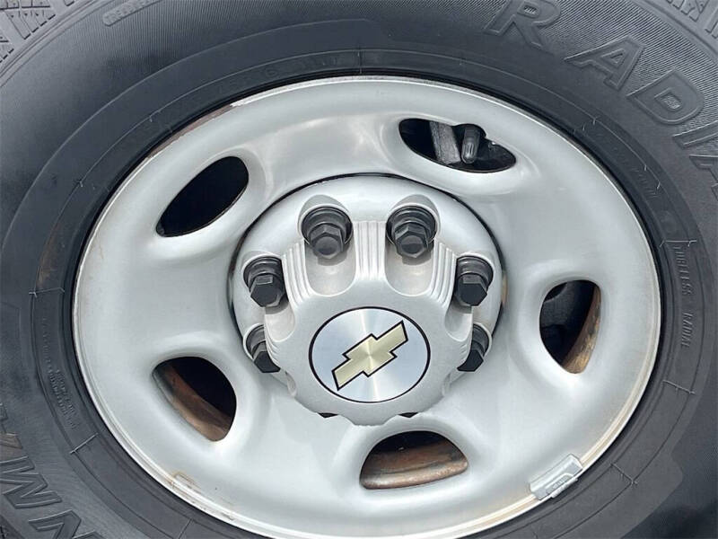 2023 Chevrolet Express 2500