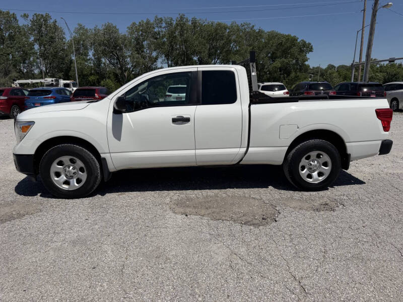 2017 Nissan Titan S