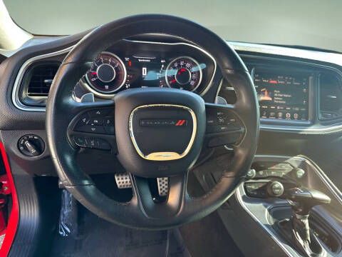 2015 Dodge Challenger R/T Shaker