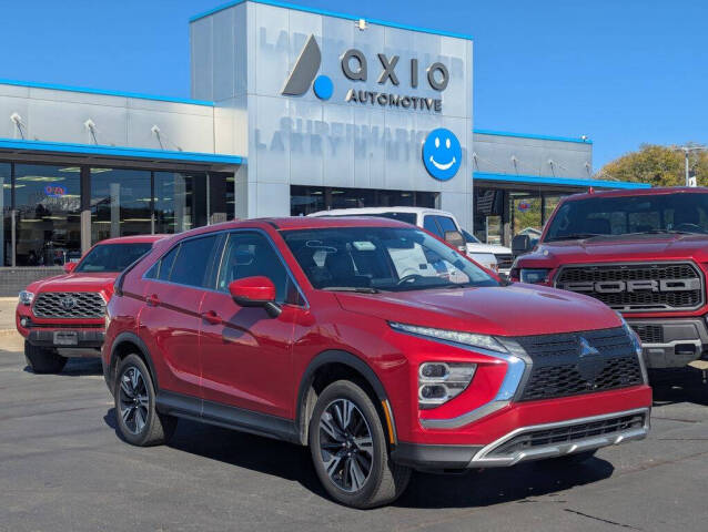 2024 Mitsubishi Eclipse Cross SE's photo