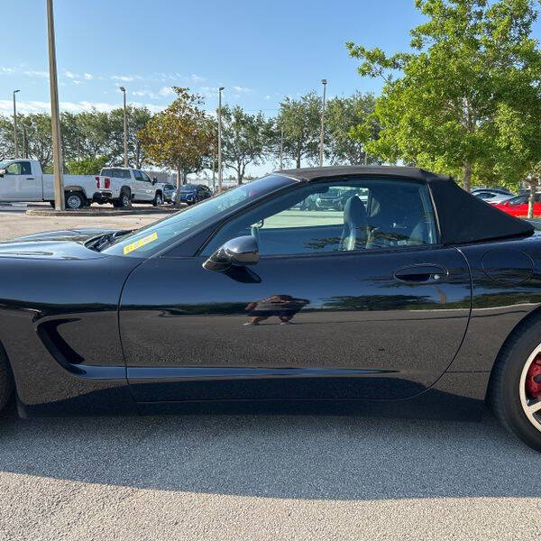 2003 Chevrolet Corvette 11
