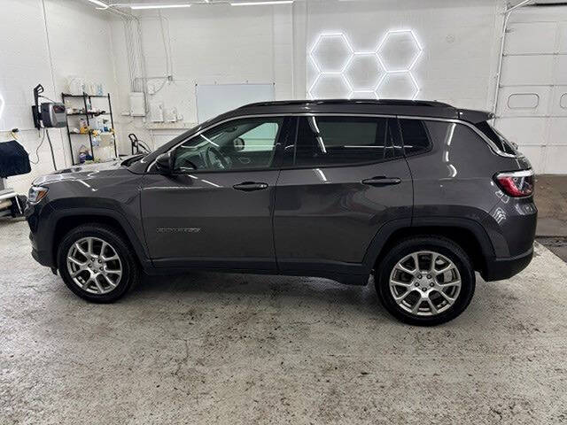 2022 Jeep Compass Latitude Lux