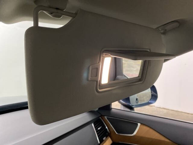 2025 Volvo XC90 B6 Plus Bright Theme 7P