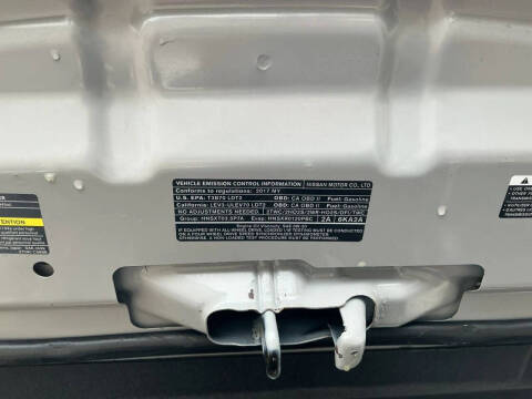 2017 Nissan Pathfinder SL