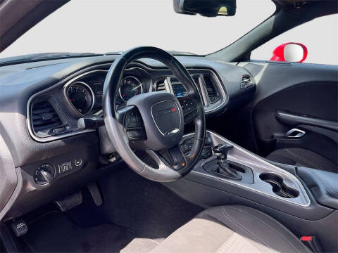 2022 Dodge Challenger SXT