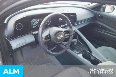 2024 Hyundai Elantra Hybrid Limited