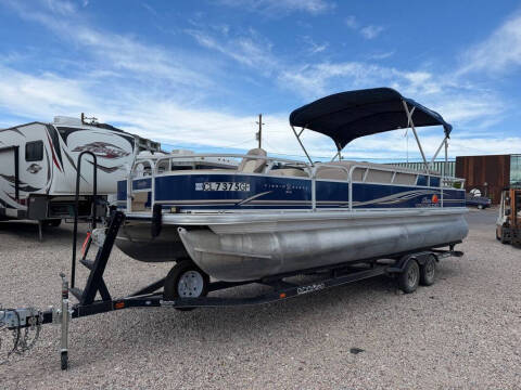 2014 Tracker MARINE FISHIN BARGE