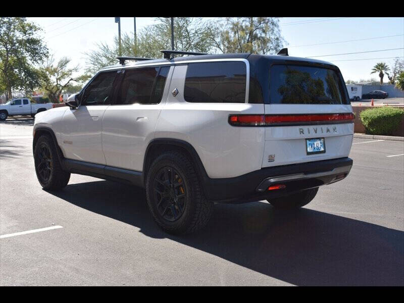 2023 Rivian R1S Adventure