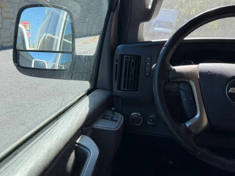 2017 Chevrolet Express LS 2500
