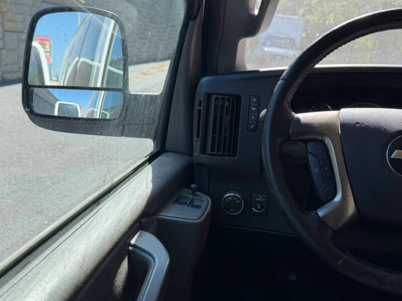 2017 Chevrolet Express LS 2500