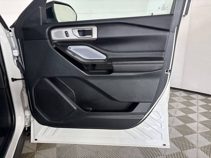 2023 Ford Explorer Platinum