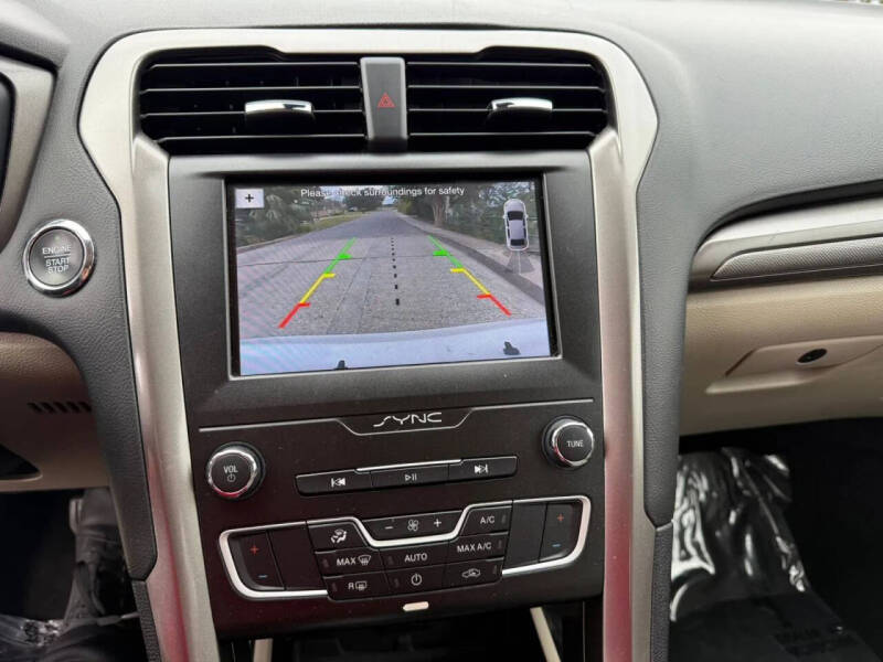 2019 Ford Fusion Hybrid SE