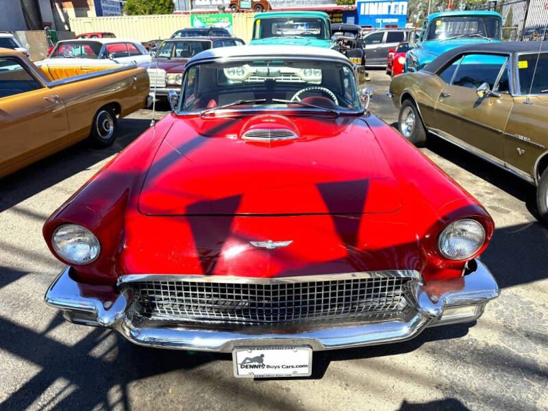 1957 Ford Thunderbird