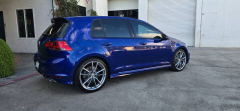 2017 Volkswagen Golf R 4Motion