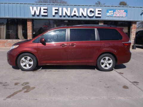 2017 Toyota Sienna LE 8-Passenger