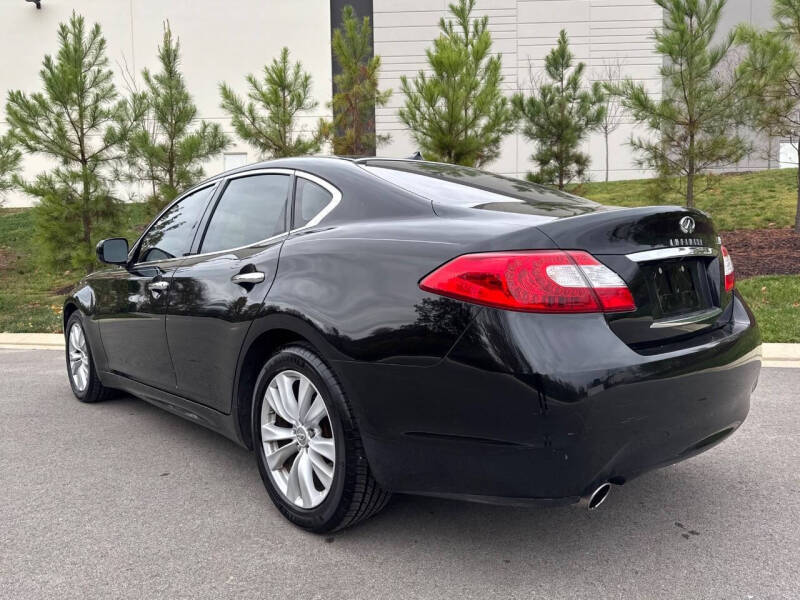 2011 Infiniti M37